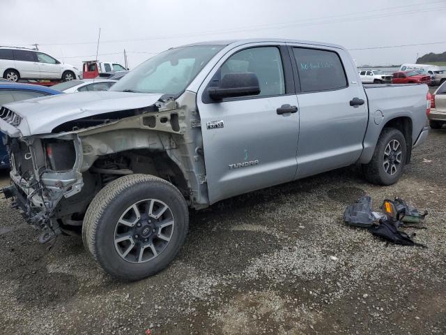 2016 TOYOTA TUNDRA CREWMAX SR5, 