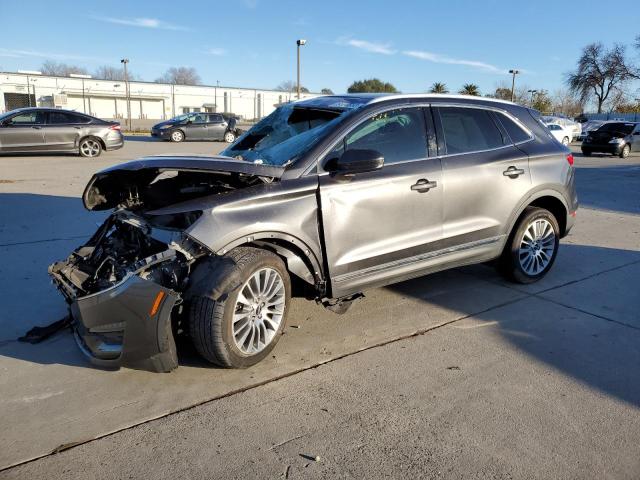 5LMCJ3C97HUL61714 - 2017 LINCOLN MKC RESERVE GRAY photo 1