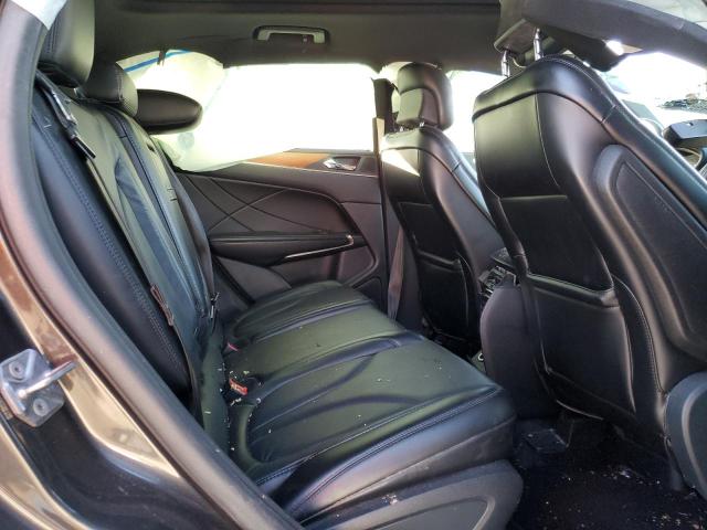5LMCJ3C97HUL61714 - 2017 LINCOLN MKC RESERVE GRAY photo 10