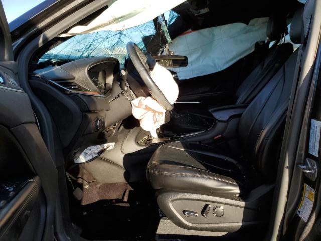 5LMCJ3C97HUL61714 - 2017 LINCOLN MKC RESERVE GRAY photo 7