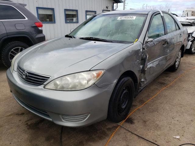 4T1BE32K45U590130 - 2005 TOYOTA CAMRY LE GRAY photo 1