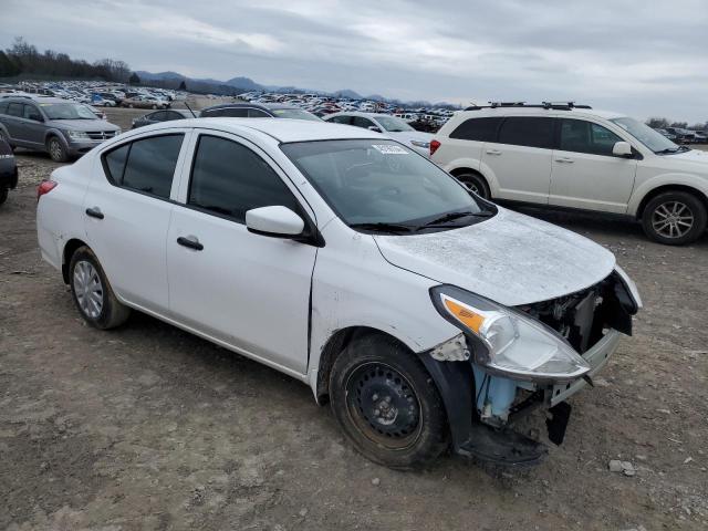 3N1CN7AP6JL820819 - 2018 NISSAN VERSA S WHITE photo 4