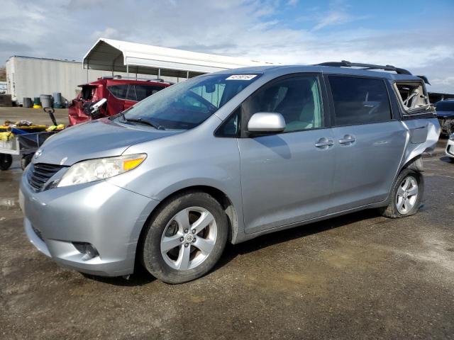 2011 TOYOTA SIENNA LE, 