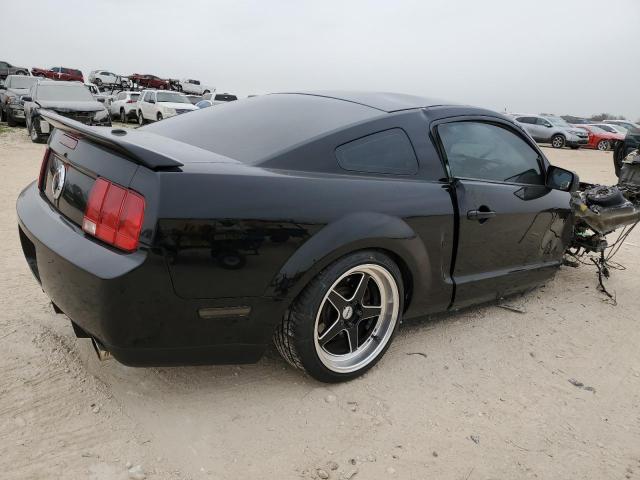 1ZVHT82H285150490 - 2008 FORD MUSTANG GT BLACK photo 3