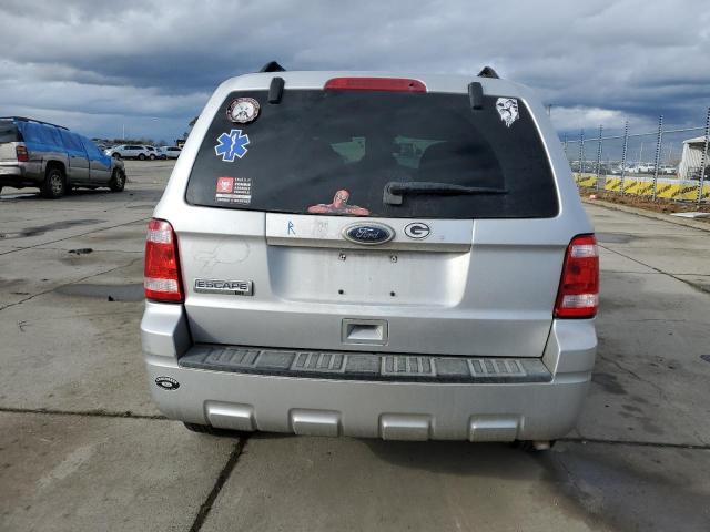 1FMCU9D78BKA51911 - 2011 FORD ESCAPE XLT SILVER photo 6