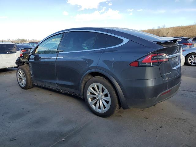 5YJXCDE22HF044795 - 2017 TESLA MODEL X GRAY photo 2