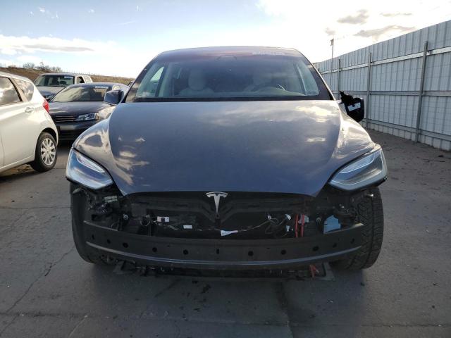 5YJXCDE22HF044795 - 2017 TESLA MODEL X GRAY photo 5