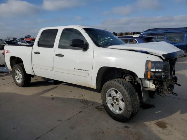 3GCPCSE09CG248757 - 2012 CHEVROLET SILVERADO C1500 LT WHITE photo 4