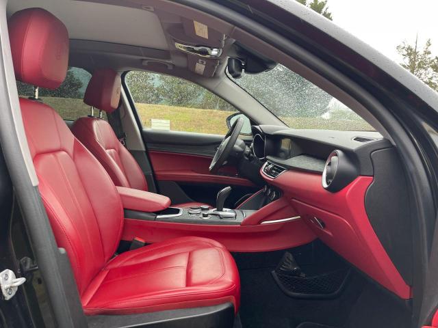 ZASPAJAN1M7D03062 - 2021 ALFA ROMEO STELVIO SPORT Schwarz Foto 5