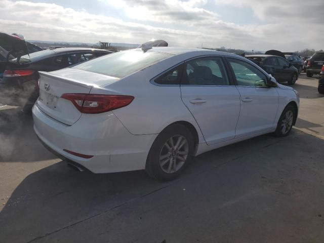 5NPE24AF9FH171691 - 2015 HYUNDAI SONATA SE WHITE photo 3