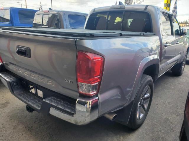 3TMAZ5CNXHM038889 - 2017 TOYOTA TACOMA DOUBLE CAB 银色 照片 4