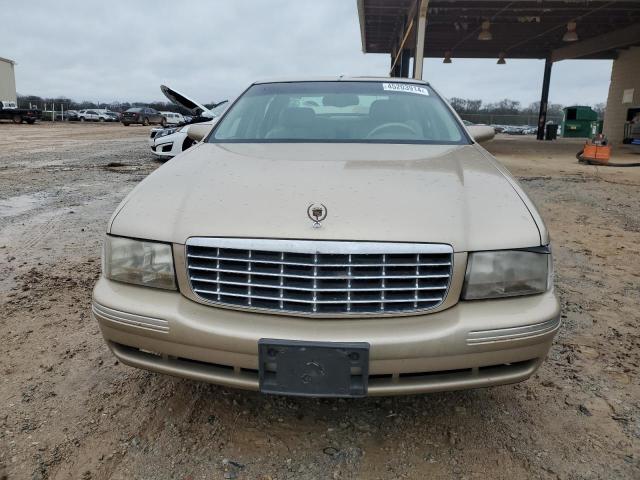 1G6KD54Y2WU773468 - 1998 CADILLAC DEVILLE TAN photo 5