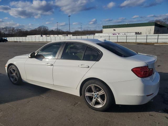 WBA3D3C54EK153970 - 2014 BMW 328 D WHITE photo 2