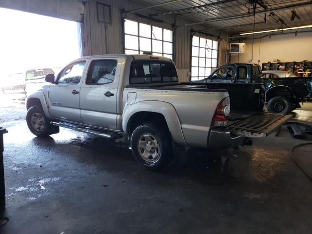 5TFJU4GN5DX046017 - 2013 TOYOTA TACOMA DOUBLE CAB PRERUNNER SILVER photo 2