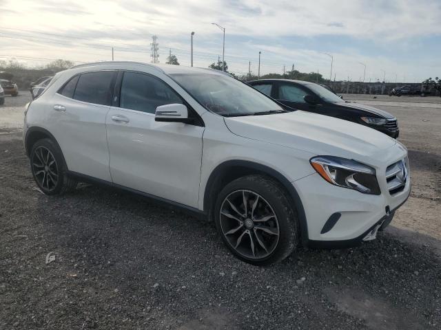 WDCTG4EB6HJ306386 - 2017 MERCEDES-BENZ GLA 250 WHITE photo 4