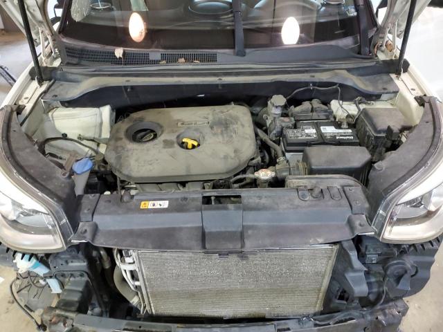 KNDJX3A55G7821754 - 2016 KIA SOUL ! WHITE photo 11