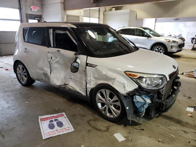 KNDJX3A55G7821754 - 2016 KIA SOUL ! WHITE photo 4