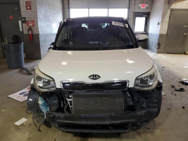 KNDJX3A55G7821754 - 2016 KIA SOUL ! WHITE photo 5