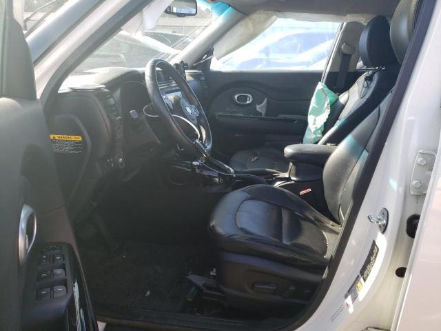 KNDJX3A55G7821754 - 2016 KIA SOUL ! WHITE photo 7