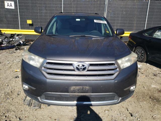 5TDZK3EH8DS096660 - 2013 TOYOTA HIGHLANDER BASE GRAY photo 5