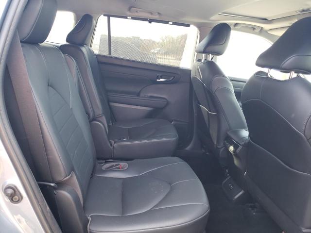 5TDGZRBH9LS021152 - 2020 TOYOTA HIGHLANDER XLE 灰色 照片 11