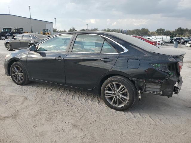 4T1BF1FK6HU699530 - 2017 TOYOTA CAMRY SE LE 黑色 照片 2