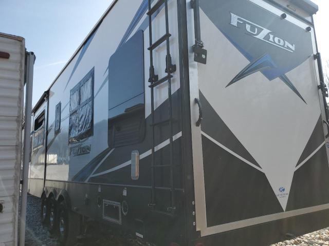 4YDF4283XMF811054 - 2021 KEYSTONE TRAILER WHITE photo 3