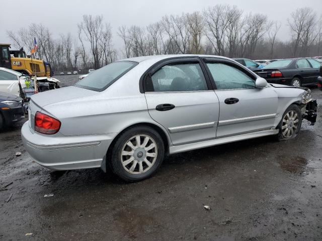 KMHWF35H13A907245 - 2003 HYUNDAI SONATA GLS SILVER photo 3