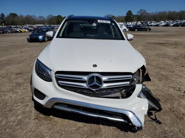 WDC0G4KB4JV030697 - 2018 MERCEDES-BENZ GLC 300 4MATIC WHITE photo 5