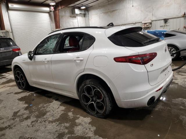 ZASPAKBN2N7D37386 - 2022 ALFA ROMEO STELVIO TI WHITE photo 2