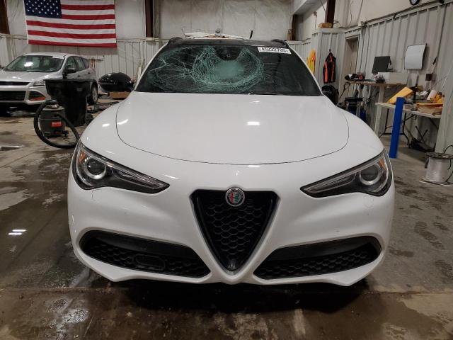 ZASPAKBN2N7D37386 - 2022 ALFA ROMEO STELVIO TI WHITE photo 5