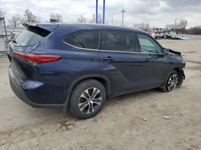 5TDGZRBH6MS140438 - 2021 TOYOTA HIGHLANDER XLE BLUE photo 3