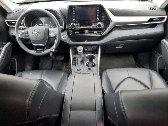 5TDGZRBH6MS140438 - 2021 TOYOTA HIGHLANDER XLE BLUE photo 8
