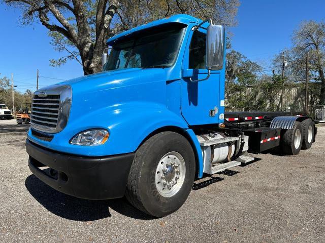 3ALXFAA86EDFV7993 - 2014 FREIGHTLINER COLUMBIA 112 BLUE photo 2