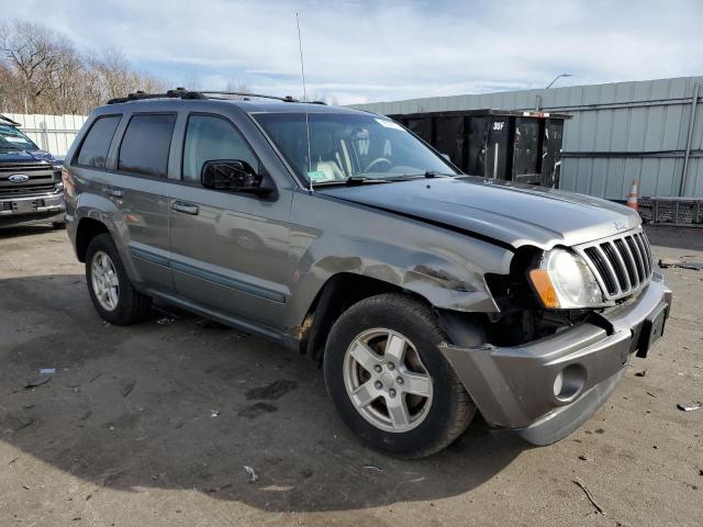 1J8GR48K87C695444 - 2007 JEEP GRAND CHER LAREDO GRAY photo 4