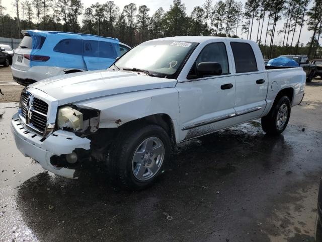 1D7HE58N45S115669 - 2005 DODGE DAKOTA QUAD LARAMIE WHITE photo 1