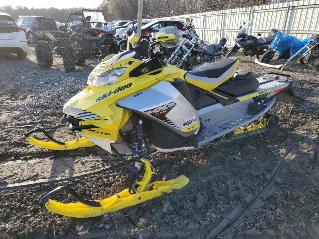 2BPSMXKB4KV000068 - 2019 SKI DOO MXZX850 YELLOW photo 2