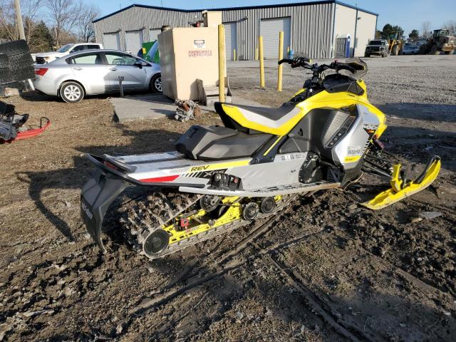 2BPSMXKB4KV000068 - 2019 SKI DOO MXZX850 YELLOW photo 4