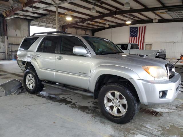 JTEZU14R678089428 - 2007 TOYOTA 4RUNNER SR5 SILVER photo 4