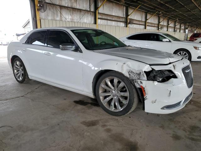 2C3CCAAG3JH281833 - 2018 CHRYSLER 300 TOURING WHITE photo 4