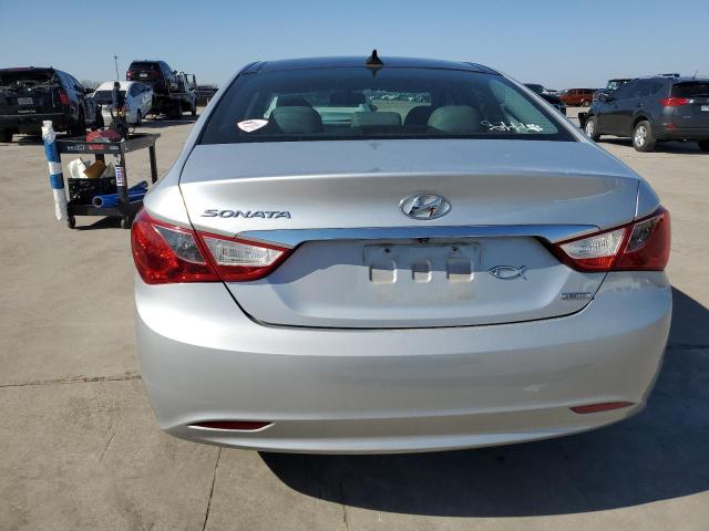 5NPEC4AC9DH806943 - 2013 HYUNDAI SONATA SE SILVER photo 6