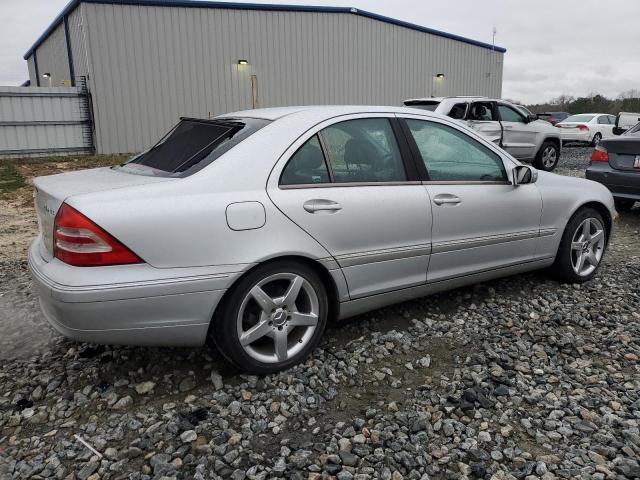 WDBRF81JX4F527461 - 2004 MERCEDES-BENZ C 240 4MATIC SILVER photo 3