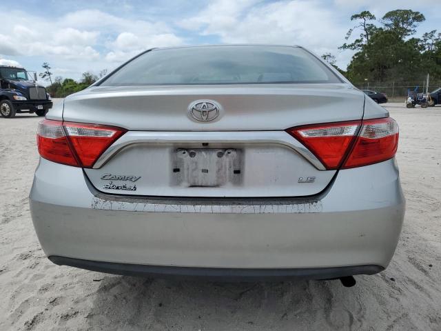 4T1BF1FK4FU915131 - 2015 TOYOTA CAMRY LE SILVER photo 6