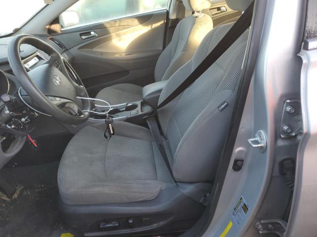 5NPEB4ACXDH684645 - 2013 HYUNDAI SONATA GLS SILVER photo 7