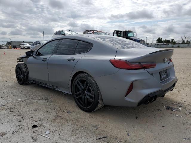 WBSGV0C05RCN94584 - 2024 BMW M8 GRAY photo 2