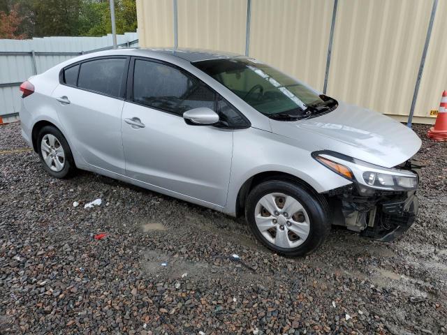 3KPFK4A77HE017033 - 2017 KIA FORTE LX SILVER photo 4