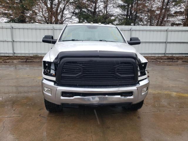 3C6UR5JL1HG581813 - 2017 RAM 2500 SLT WHITE photo 5