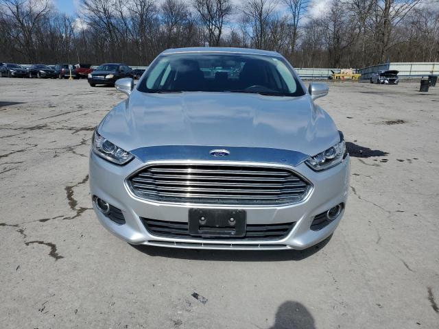 3FA6P0T9XGR111686 - 2016 FORD FUSION SE SILVER photo 5