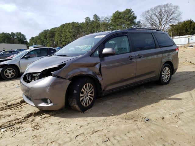 2011 TOYOTA SIENNA XLE, 