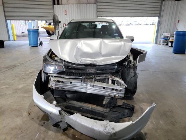 1FAHP33N89W172588 - 2009 FORD FOCUS SES SILVER photo 5